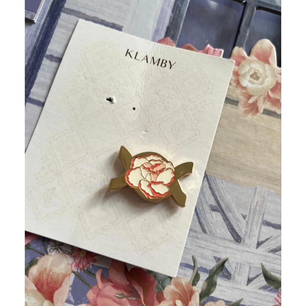 WEARING KLAMBY PIN BROOCH KECIL