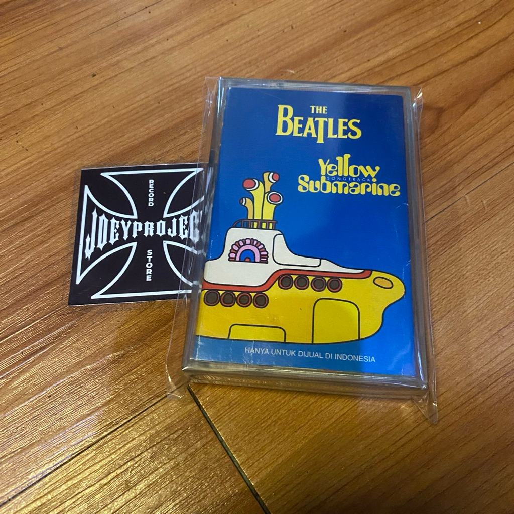 kaset the beatles - yellow submarine