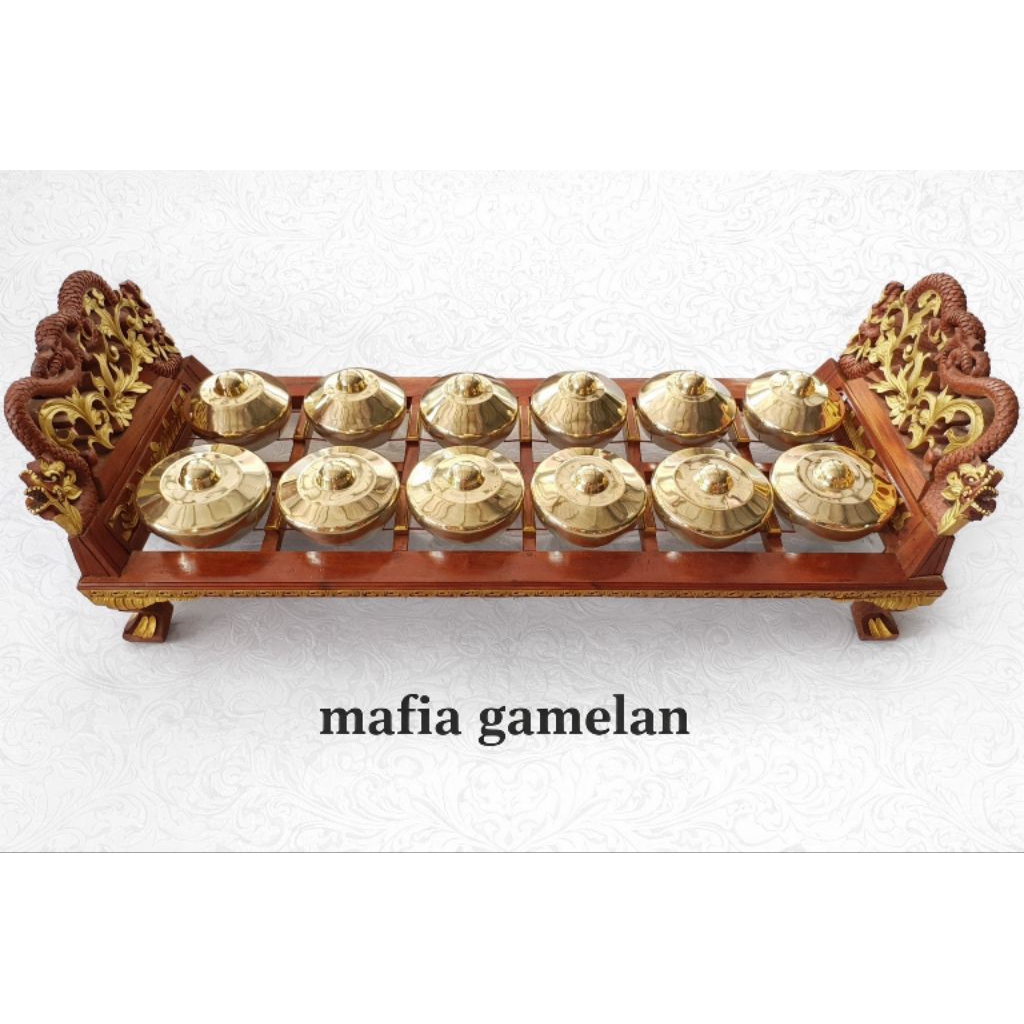 Bonang Kuningan slendro dan rancak ukir