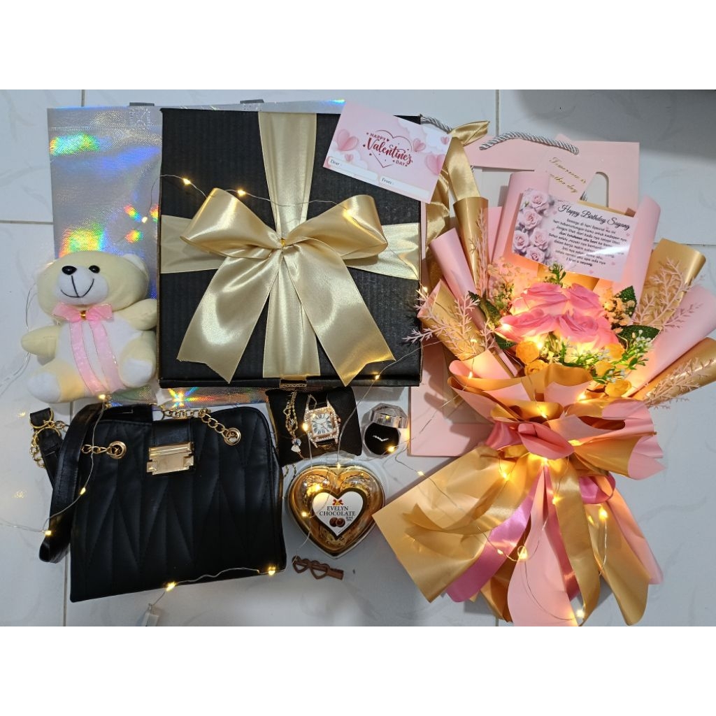 KADO VALENTINE / BUKET VALENTINE / BUKET BUNGA / COKLAT / KADO ULTAH / TAS / KADO ANNIVERSARY / HAMP