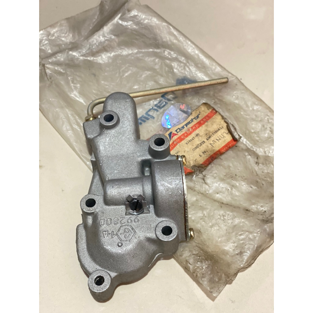 Oil pump / pompa oli vespa corsa Original danmotor nos