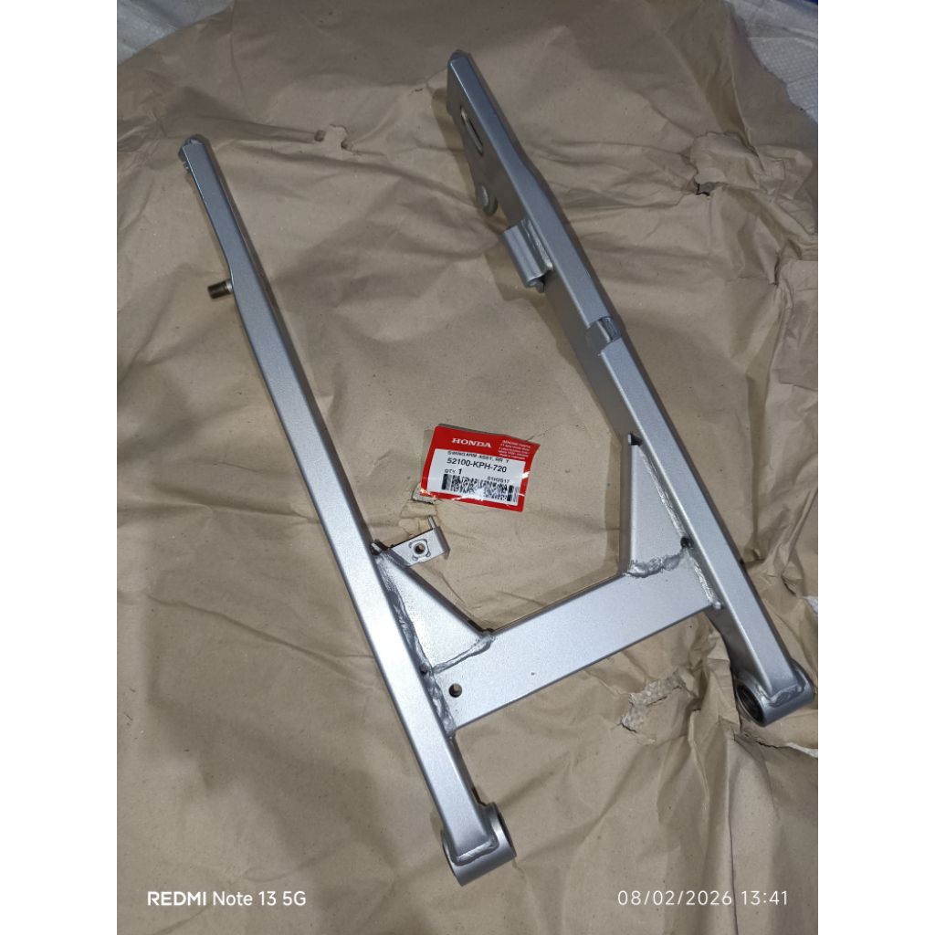 swing arm lengan ayun belakang karisma125 X silver original AHM