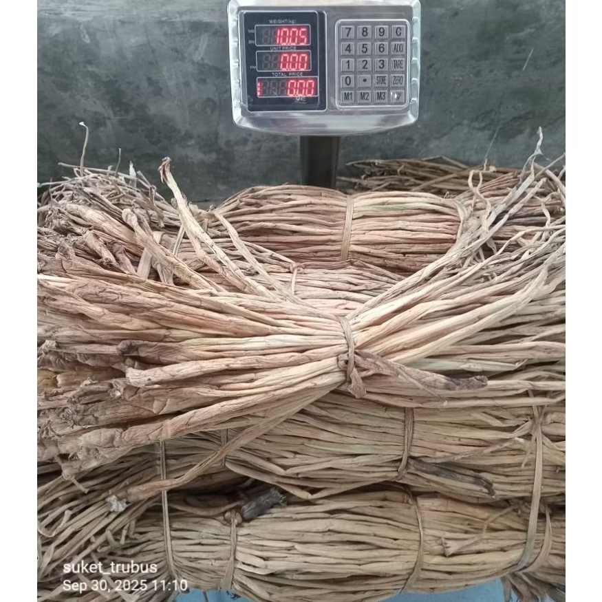 1KG ECENG GONDOK LAWARAN./ bahan anyaman kerajinan/eceng gondok kering 1000gr bahan prakarya kerajin