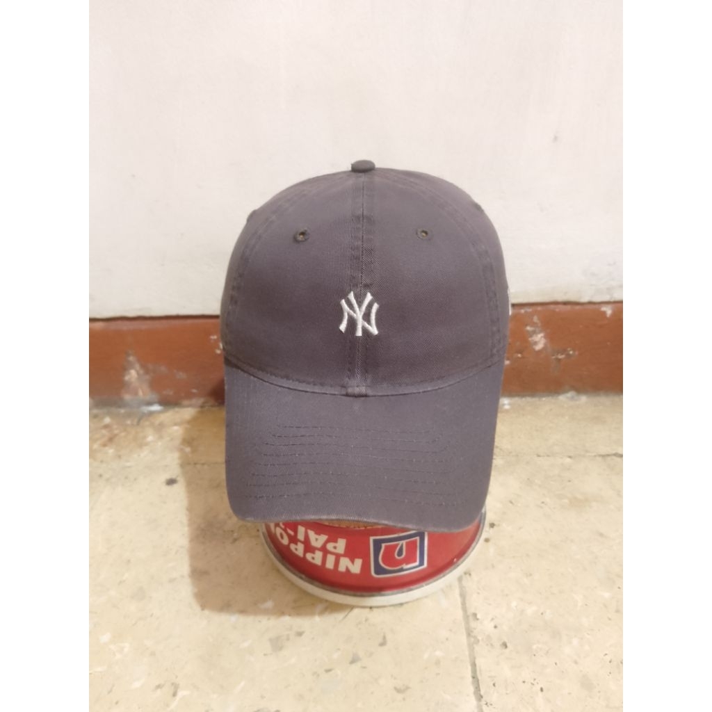 Topi new era x MLB small logo bordir second bekas