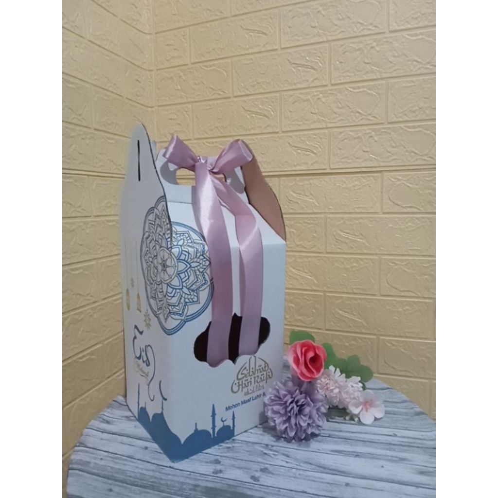 Karton/box/kerdus/kardus/hampers eidmubarok/lebaran/idulfitri sembako kue kering