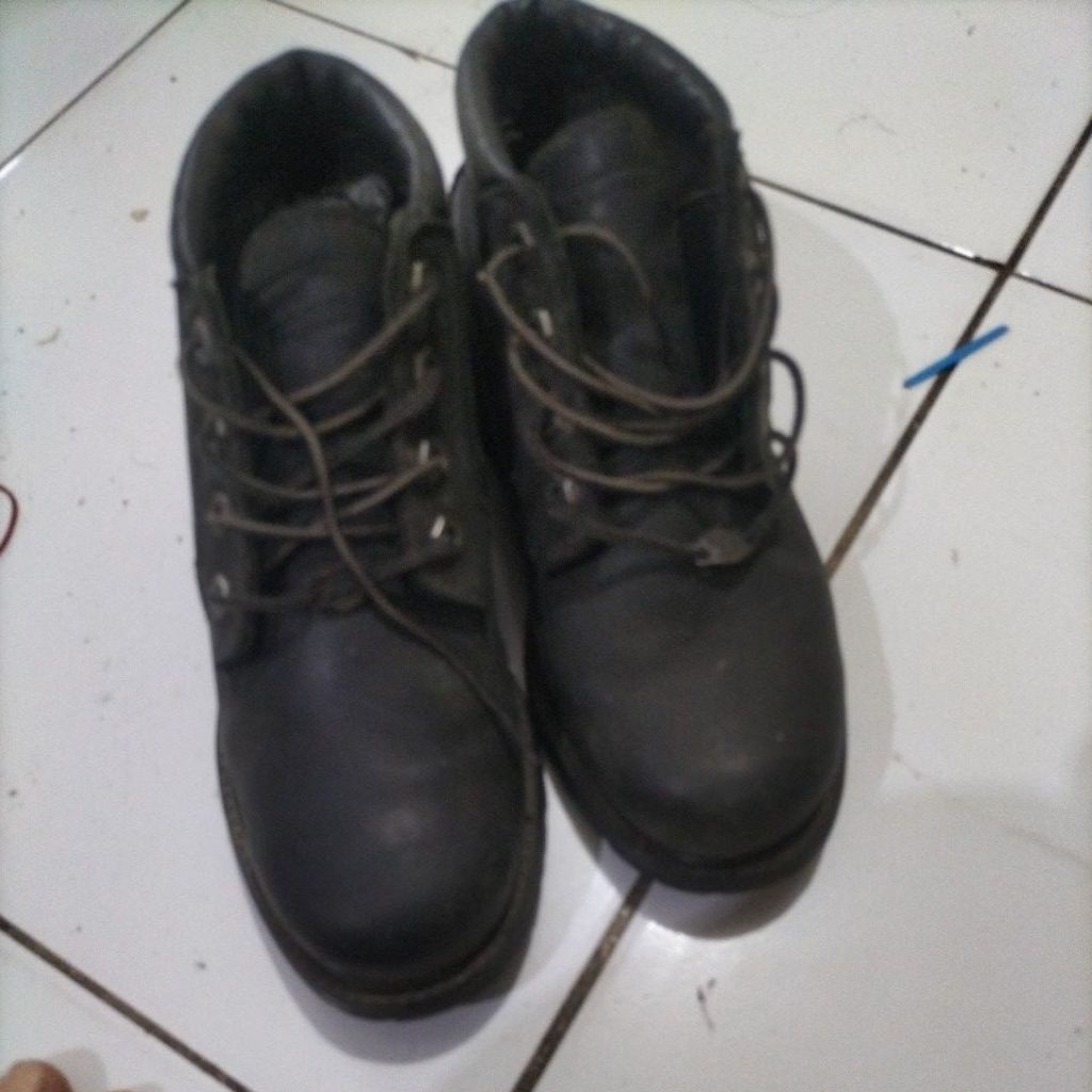 preloved sepatu Timberland size 37 23.5
