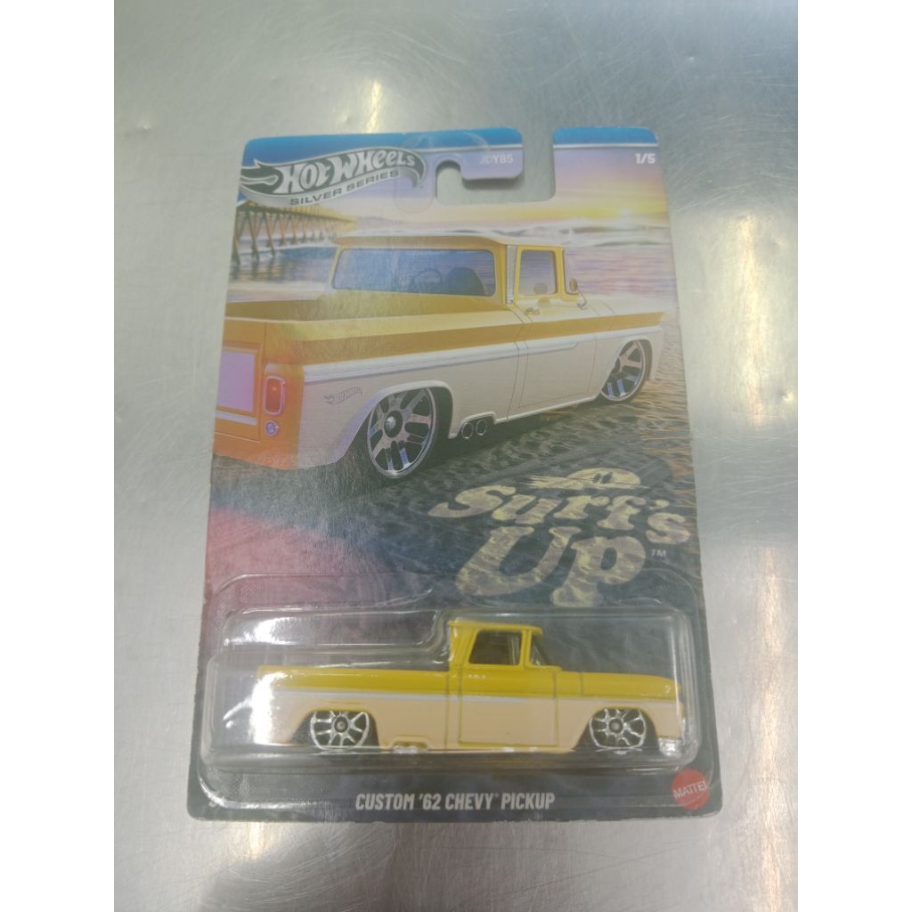 hotwheels custom 62 chevy pickup surfs up