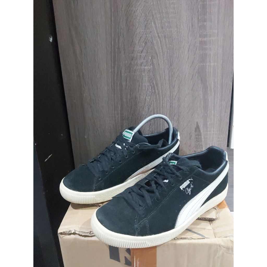 Sepatu Second Puma Clyde Original Size 40