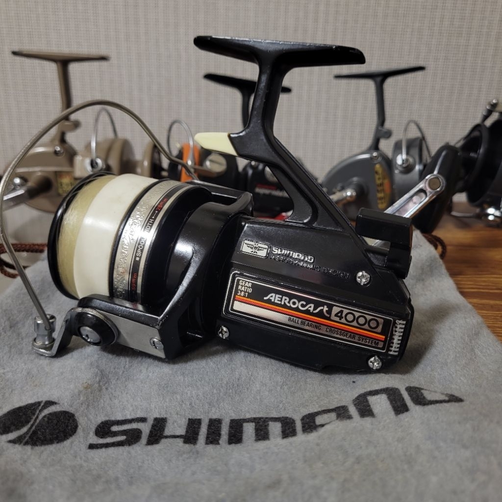 reel spinning shimano AEROCAST 4000 (s-36)