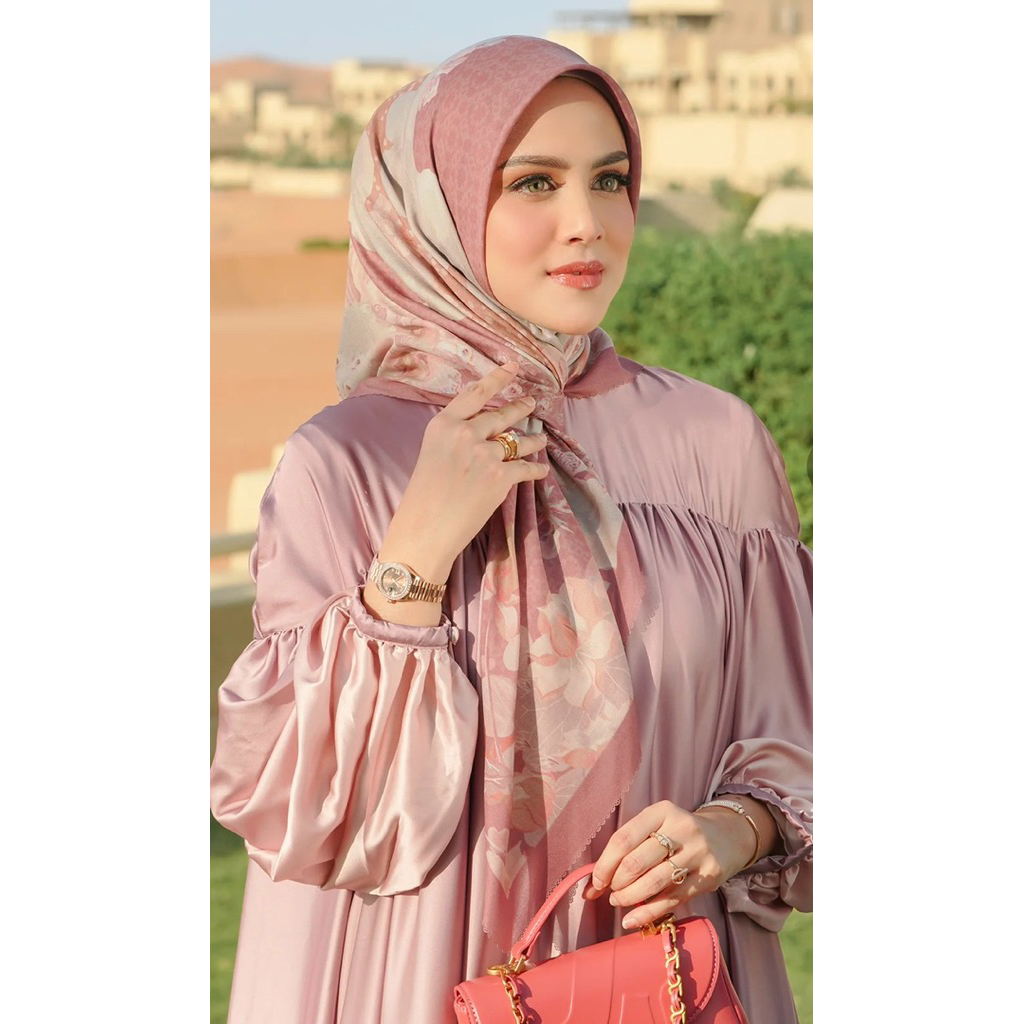 NEW Buttonscarves Arabian Nights Parade