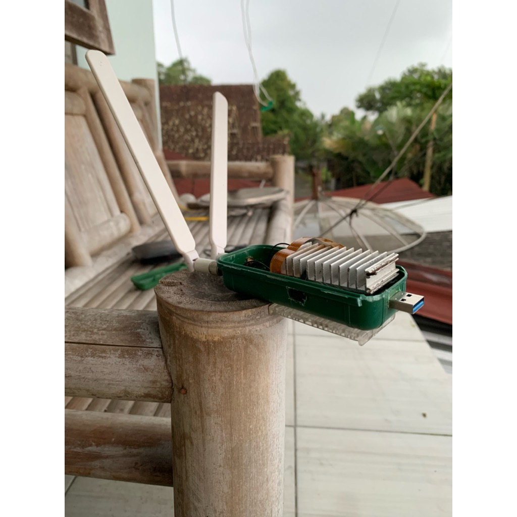 STB HG680 OpenWrt + Modem rakitan l850