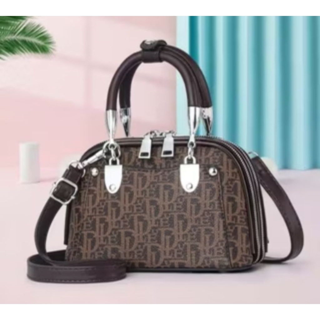 TAS, TAS IMPORT WANITA, TAS IMPORT KEKINIAN, TAS JALAN, TAS UNDANGAN, TAS CEWEK, TAS BARU, TAS DEWAS