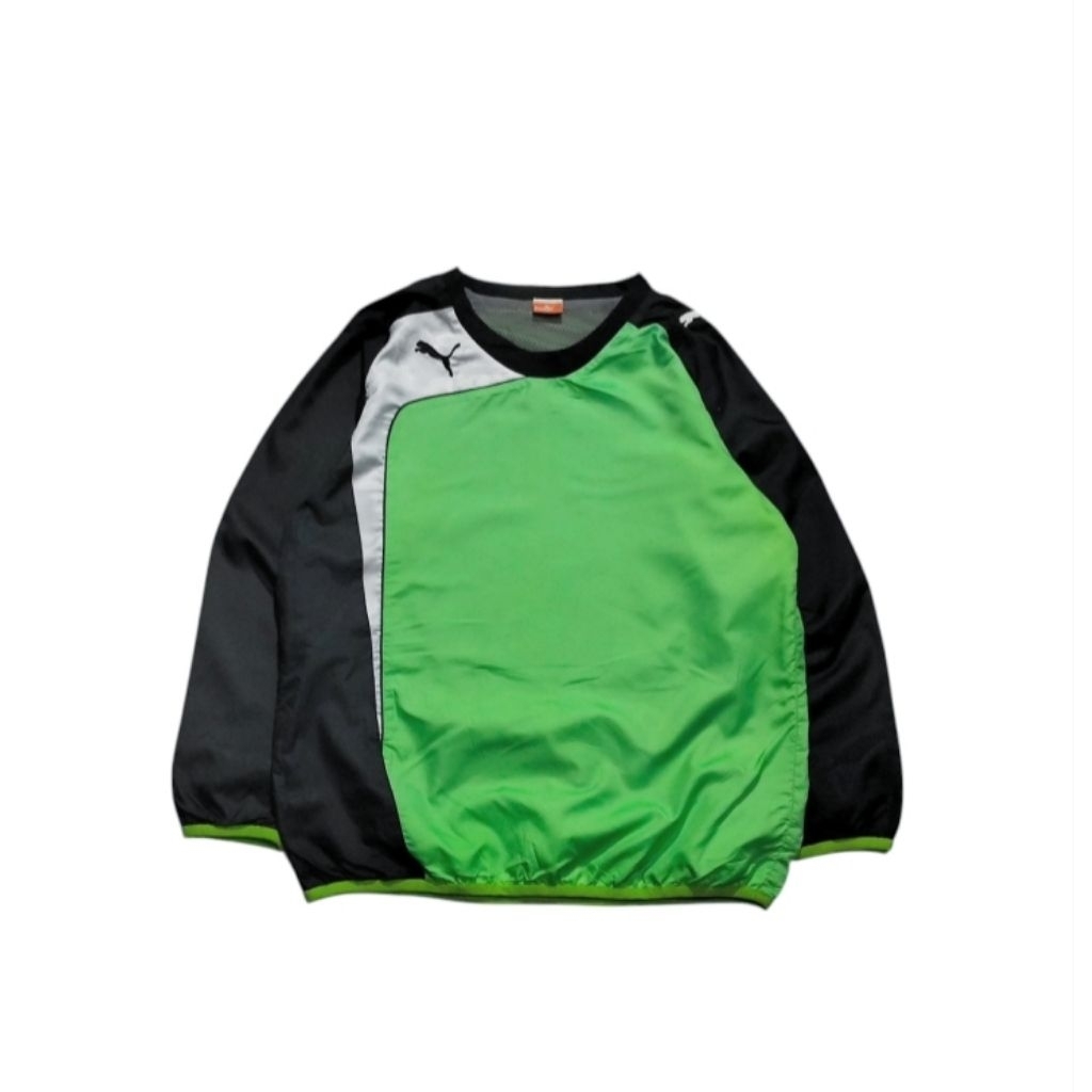 PUMA vneck windbreaker running size 140 fit 11 - 12 th (P61xL48)