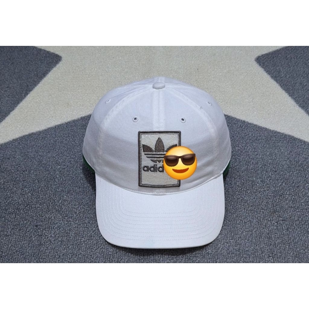 topi putih bunga strap kulit original bekas preloved ada minus noda