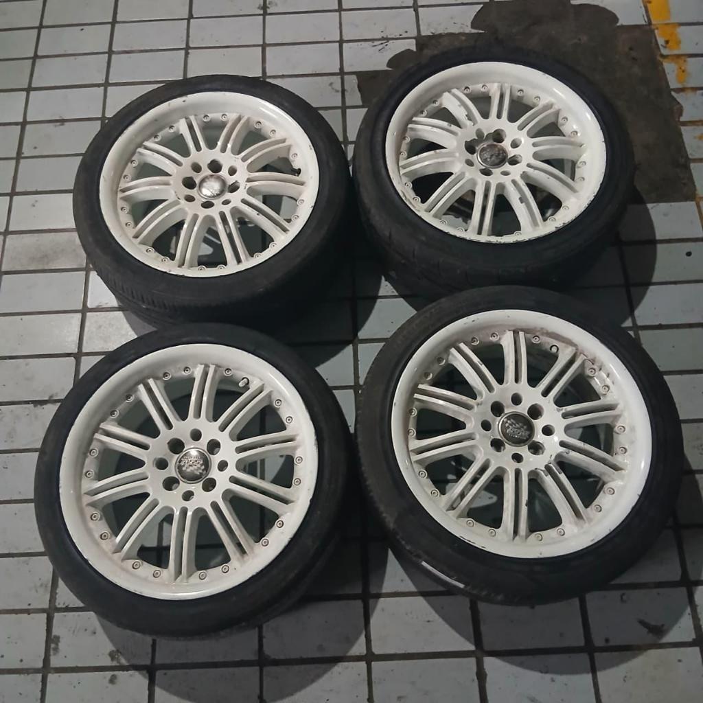 VELG MOBIL BEKAS SSW R17X7 8X100