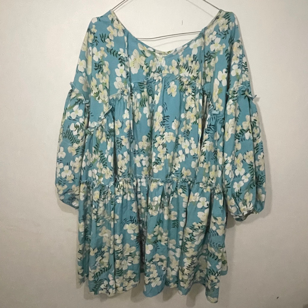 PRELOVED BAJU NAGITA SLAVINA