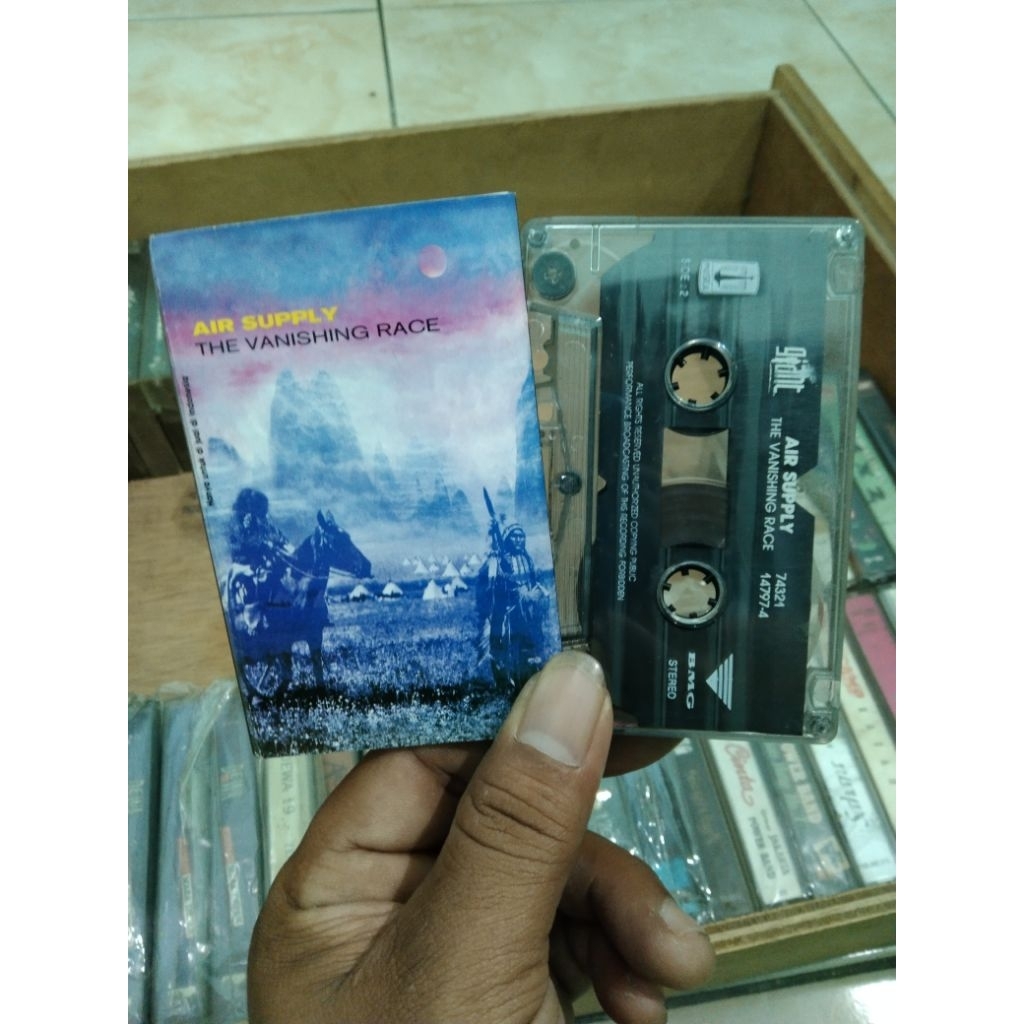 kaset pita Air Supply - The Vanishing Race