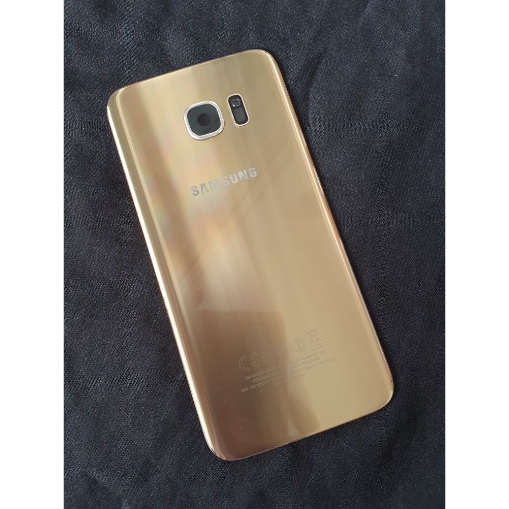 Backdoor Samsung S7 edge ori 100%  (Bekas bawaan) mulus