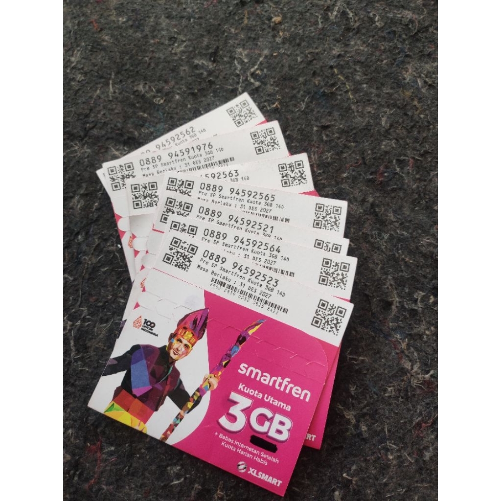 Kartu kuota SEGEL  Smartfren 3GB Sebulan Gratis nelpon ke AXIS DAN XL