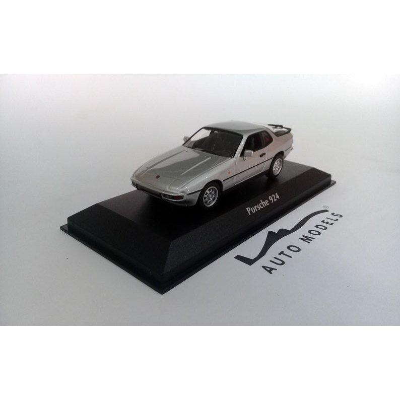 Minichamps Porsche 924 1984 Silver