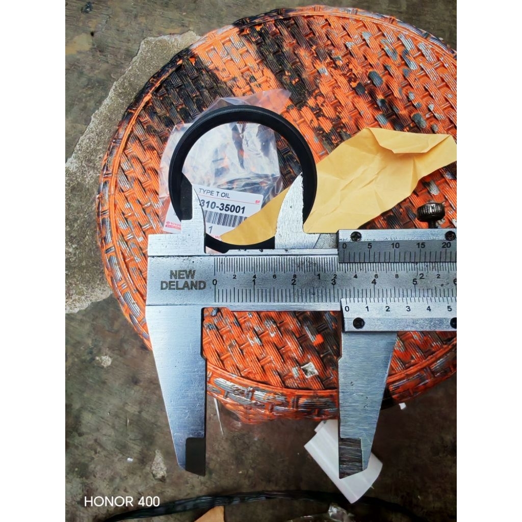 seal as roda belakang toyota landcruiser VX80 floating