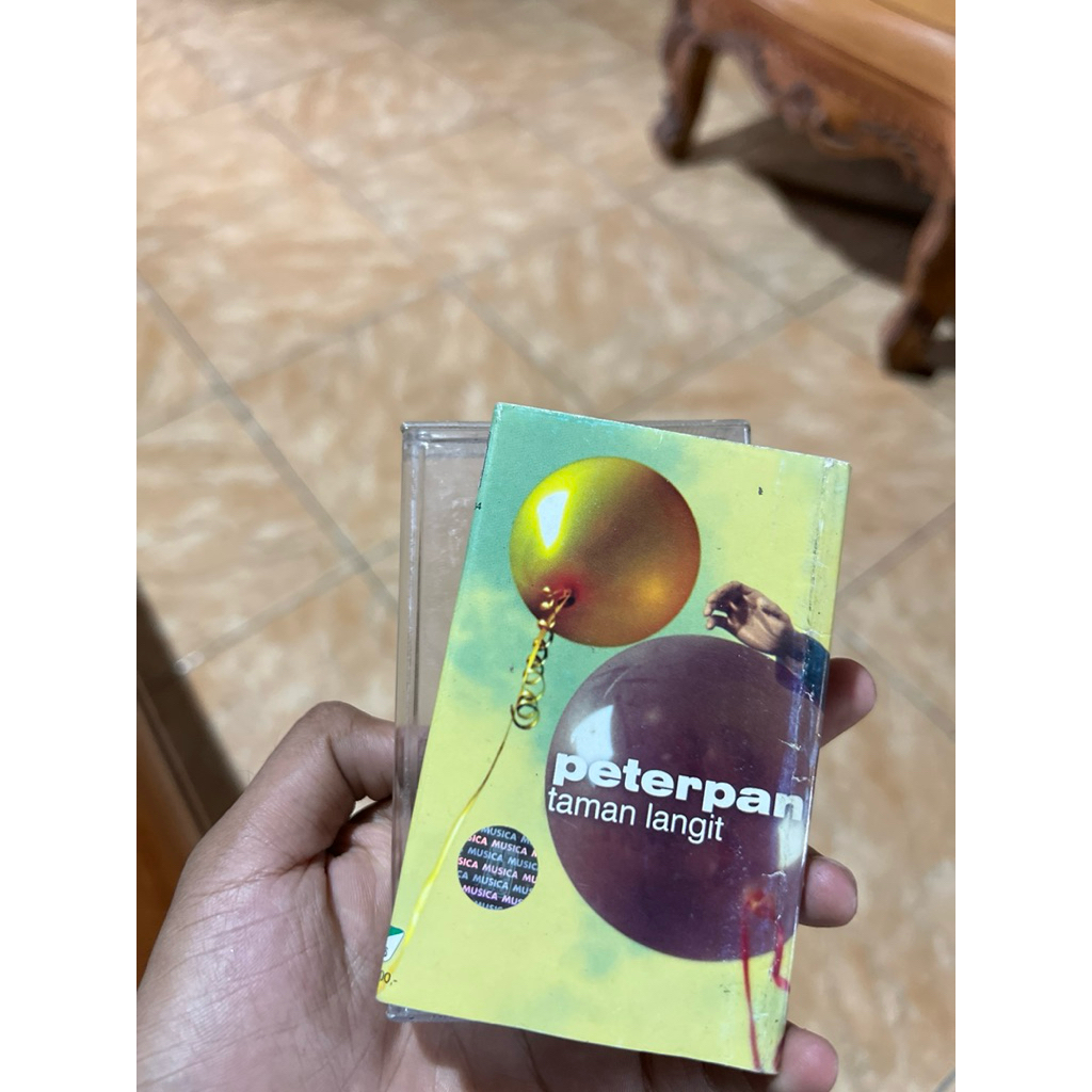 kaset pita peterpen taman langit