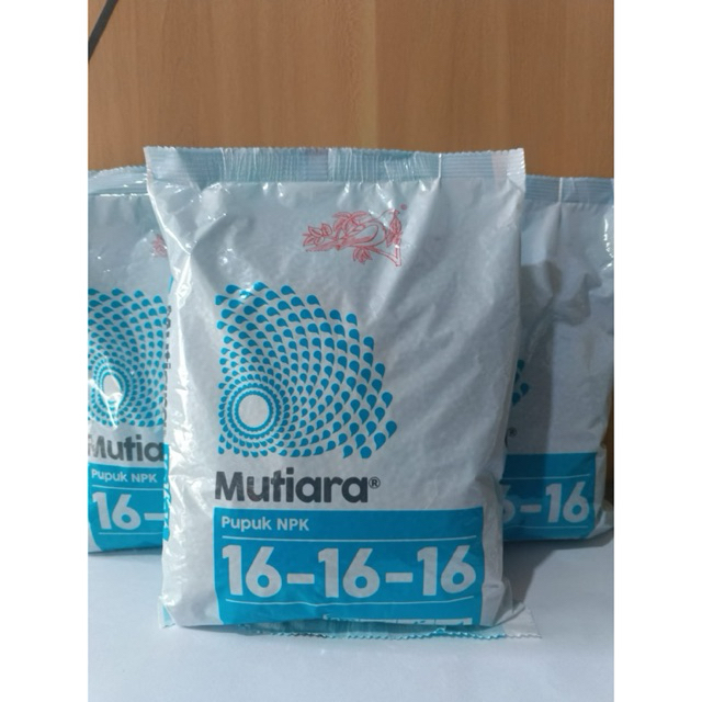 PUPUK NPK MUTIARA 161616 / merangsang pertumbuhan akar,batang dan daun / 1000 gr