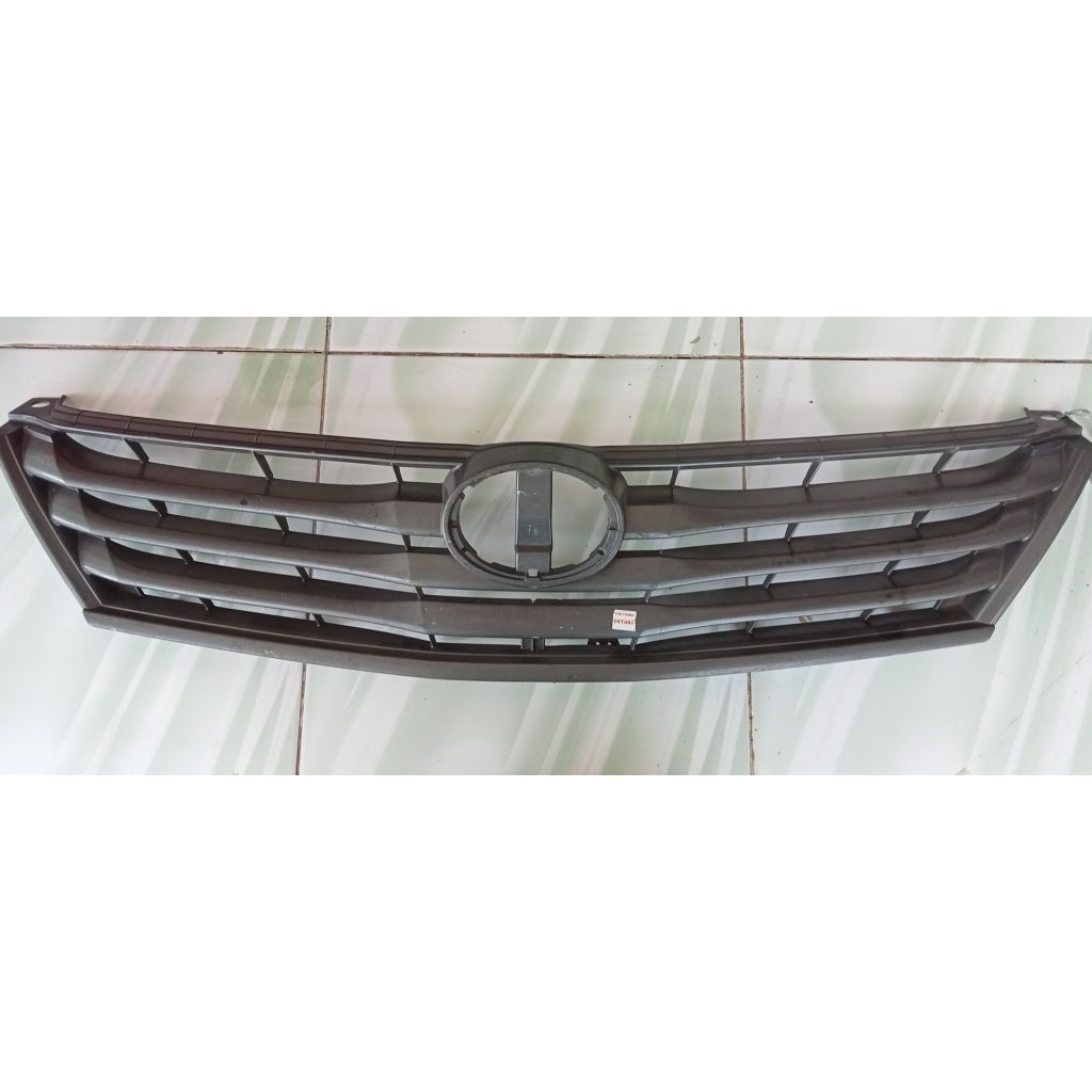 Grill gril lambang depan Toyota kijang Innova grand barong 2012 2015 original