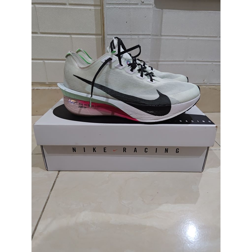 ZoomX Nike Vaporfly Next%4