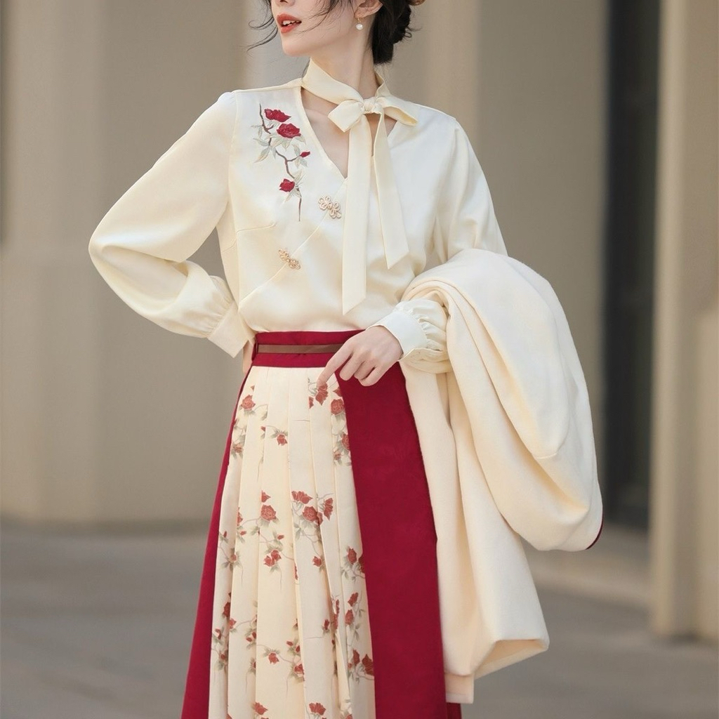 Setelan Blouse & Rok Floral Elegan Wanita – Hanfu Modern Aesthetic Cheongsam Korean