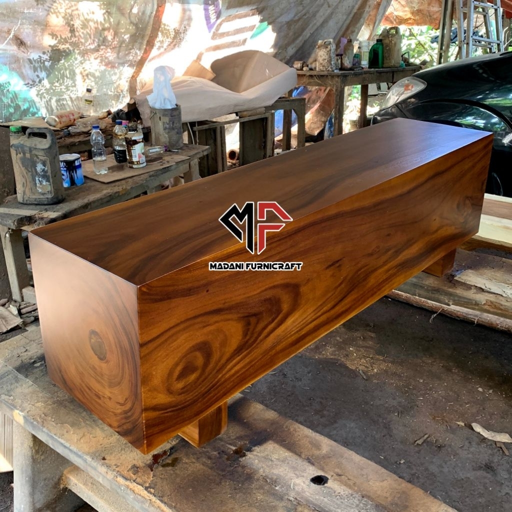 BANGKU BALOK KAYU TREMBESI SOLID