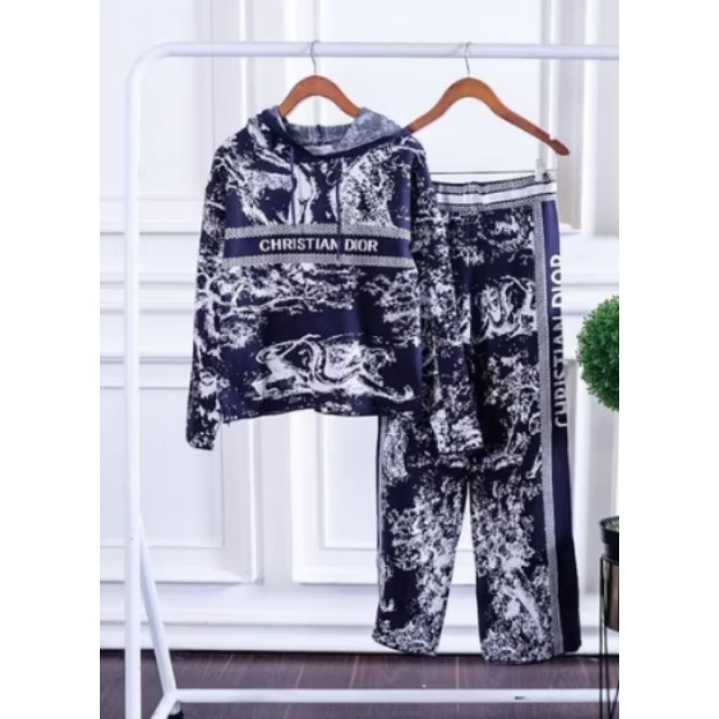PRELOVED,SETELAN_CELANA_RAJUT