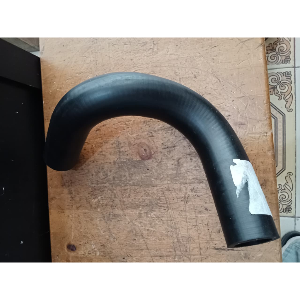 SELANG RADIATOR KOMATSU PC 75 ATAS DAN BAWAH/WATER HOSE PC 75 UP AND DOWN