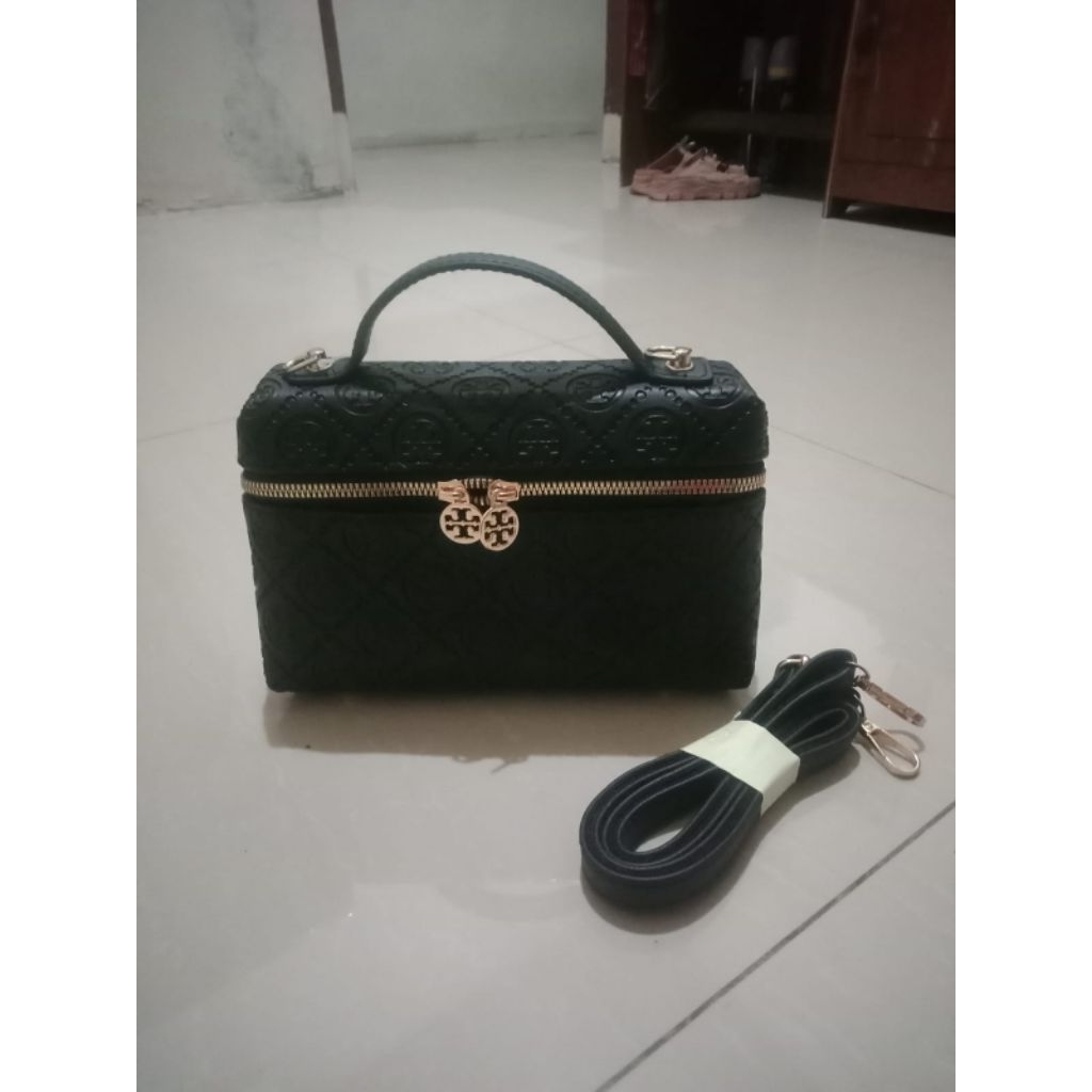 Sling bag Tory Burch hitam