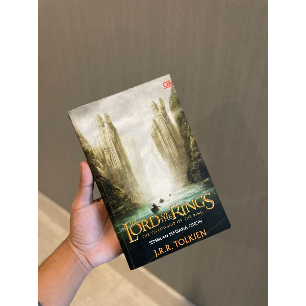 The Lord of The Rings - Sembilan Pembawa Cincin