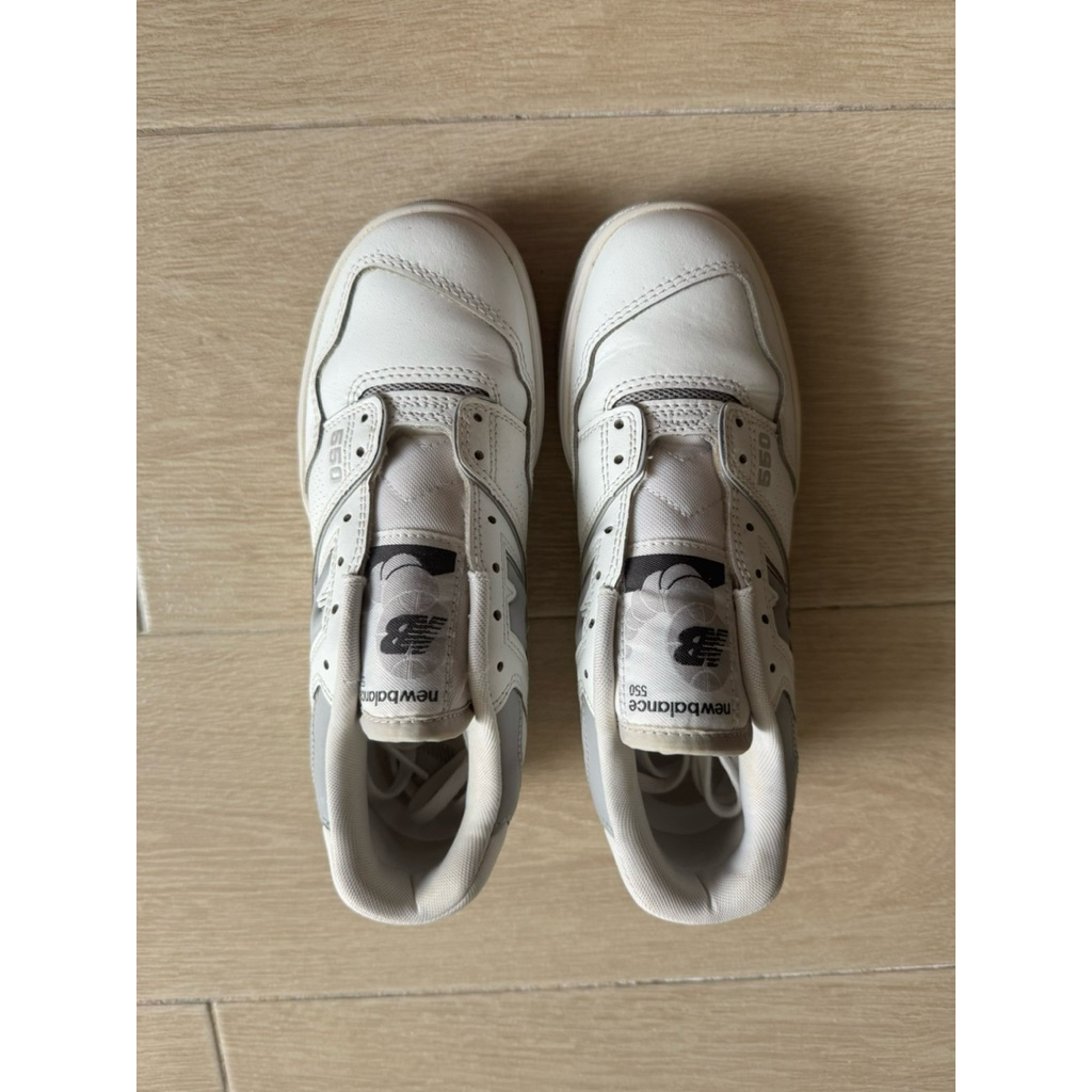 Preloved Sepatu New Balance 550 White Grey