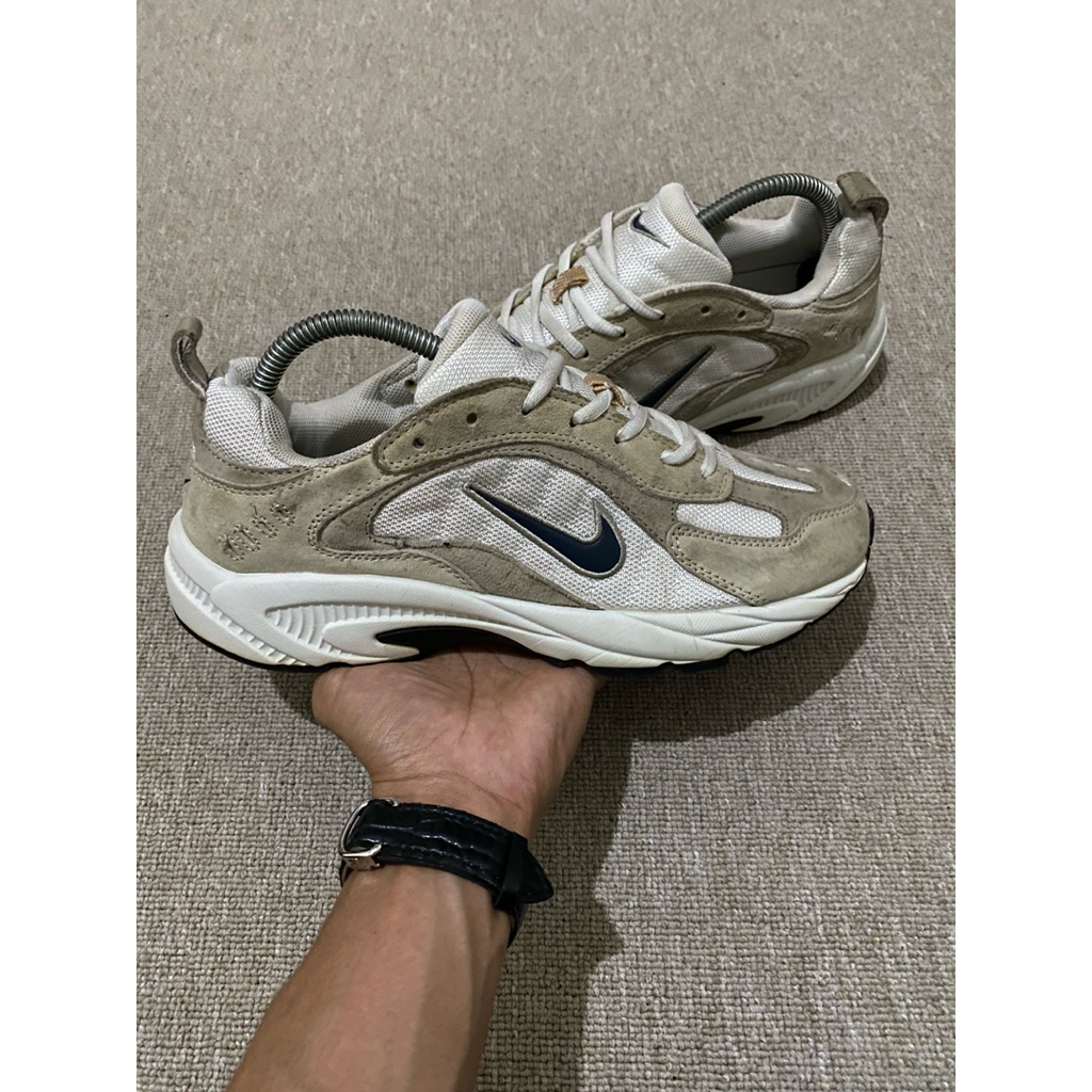 nike internationalist