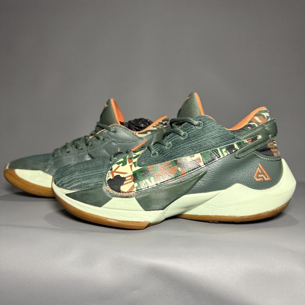 sepatu voli basket second nike zoom freak 2 'ashiko' size 43