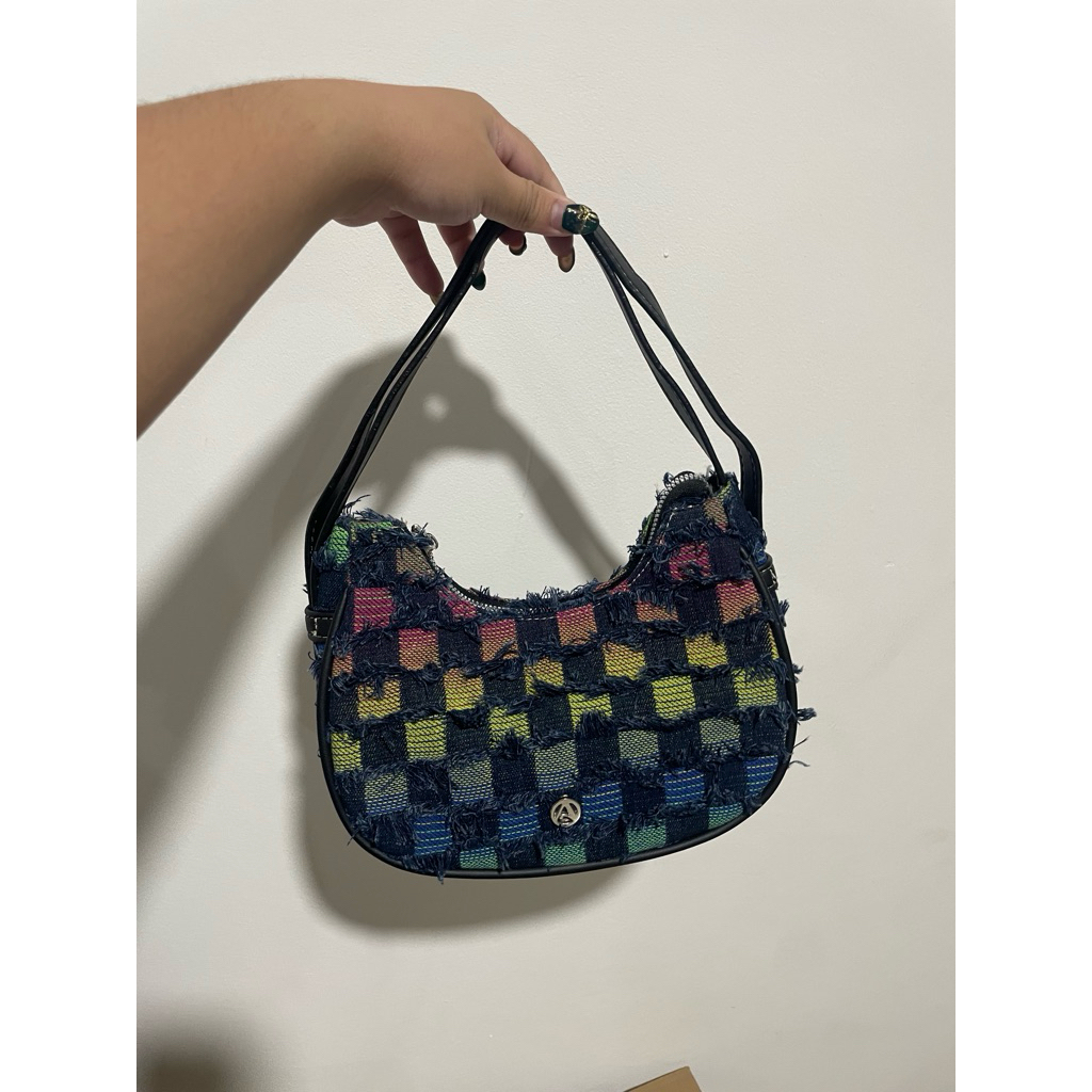 Preloved Tas Andari
