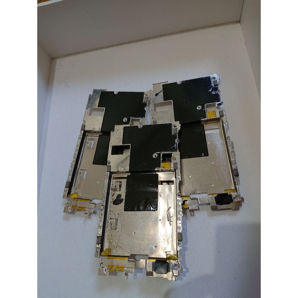 Tempat batre & plat mesin Xperia XZ2 premium original copotan