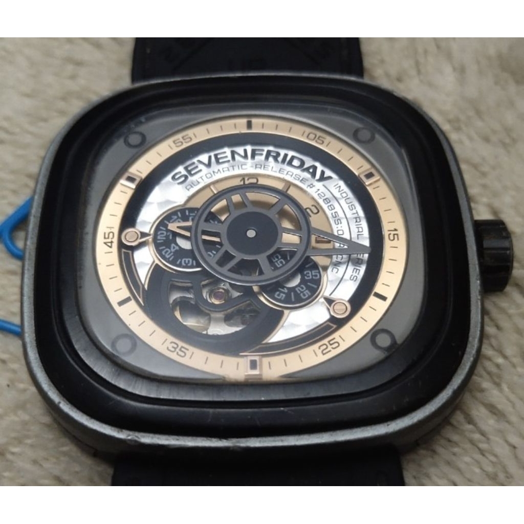 Jam mesin otomatis