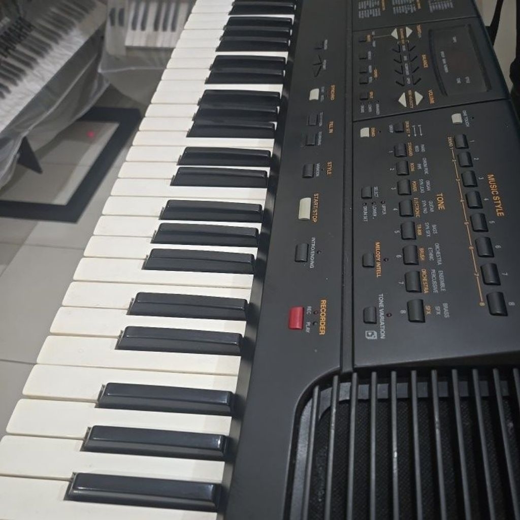Roland E-14 Intelligent Keyboard / Roland E14 Intelligent Keyboard Arranger Second Mulus Rumahan