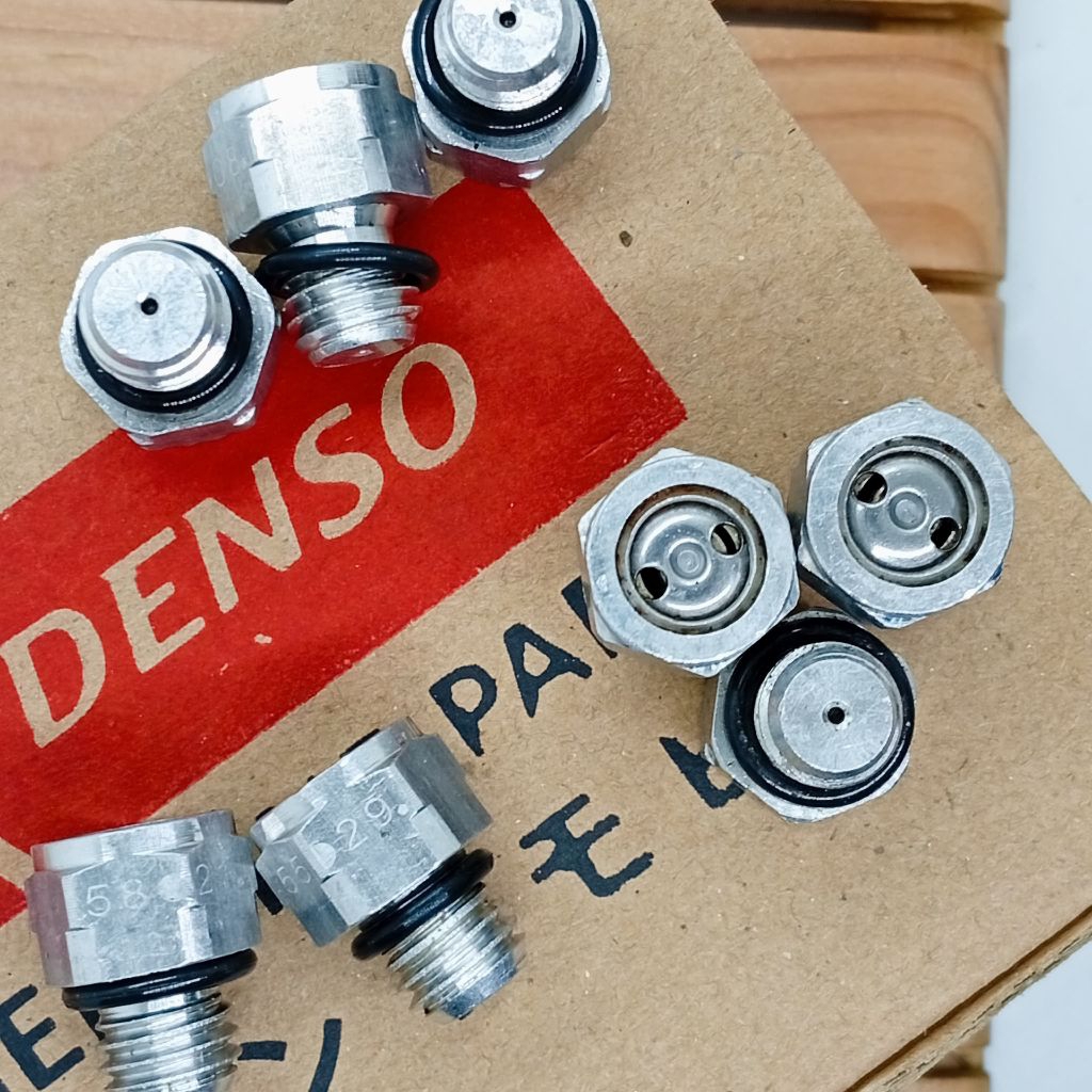 Baut Nepel Tutup Kompresor Ac Mobil DENSO Universal Stut Tempat Pembuangan Freon Atau Oli lebih Ac M