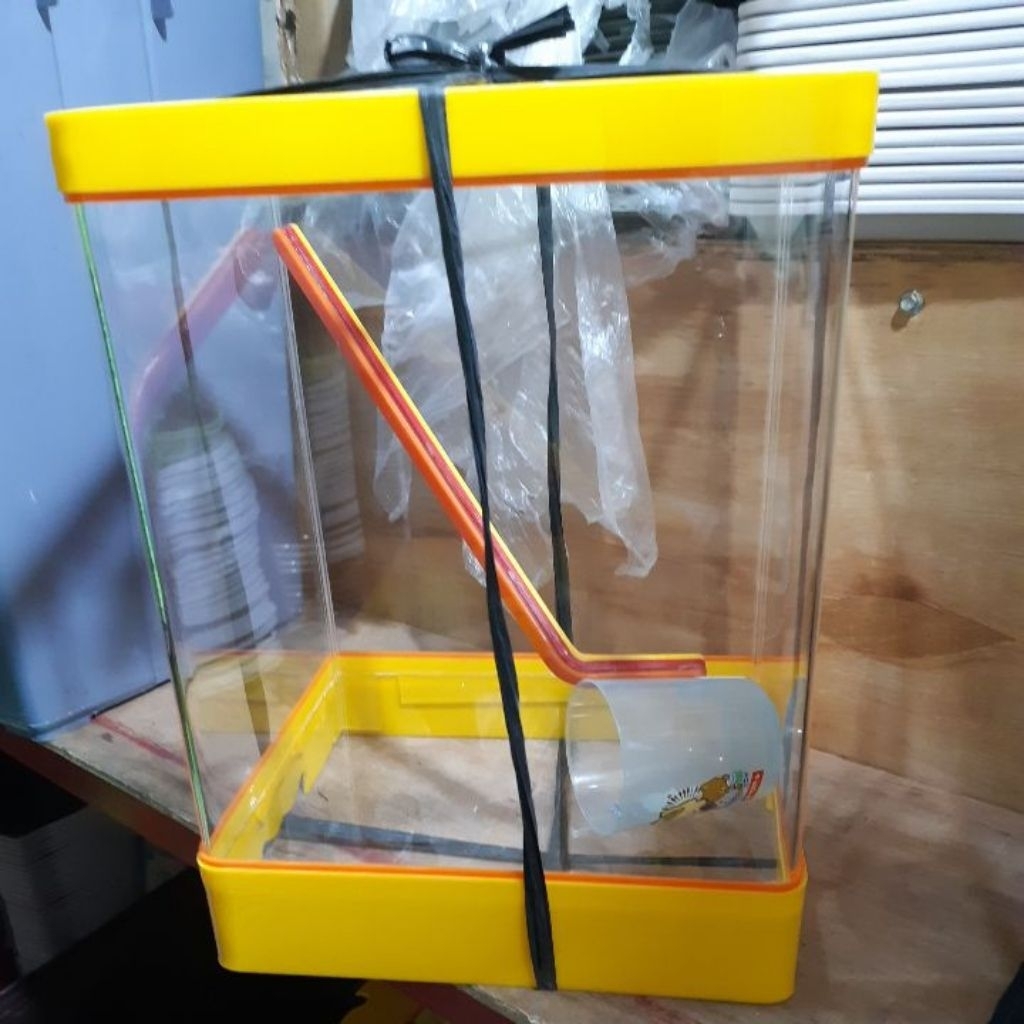 AKUARIUM ES KELAPA AQUARIUM ES BUAH DLL AKRILIK