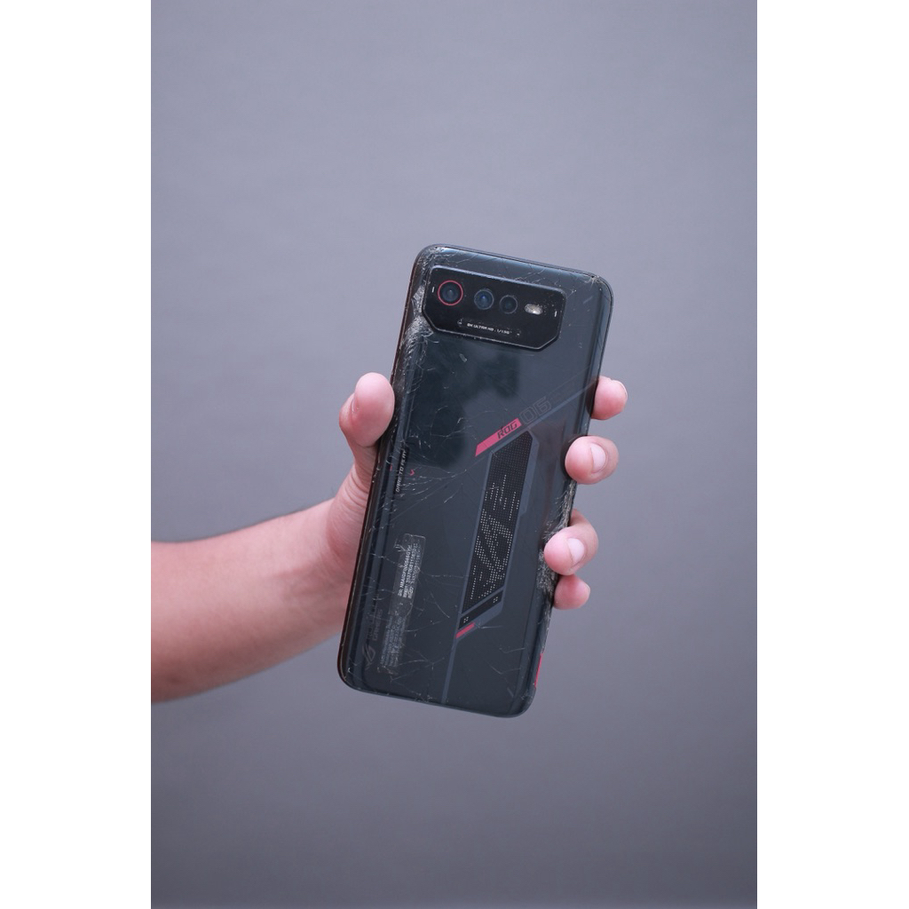Asus ROG Phone 6 (Minus)
