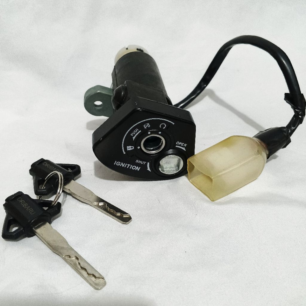 (63N) KUNCI KONTAK ONLY RI5 R15 NEW V3 VVA LED konci 2 anak kunci plus penutup lubang kunci  stang s