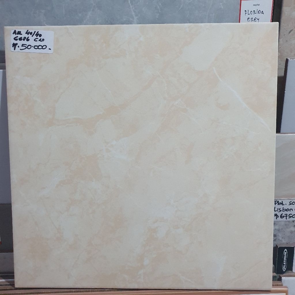 keramik lantai ruang tamu kamar tidur rumah teras rumah ARWANA 40x40 6686CM cream motif glossy