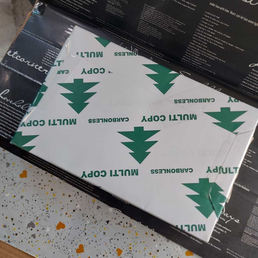 Kertas NCR Putih - Model Middle, Ukuran F4, 500 Lembar