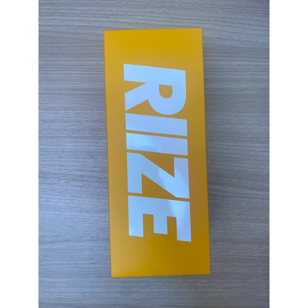 LIGHTSTICK RIIZE READY INA SEALED FANLIGHT OFFICIAL