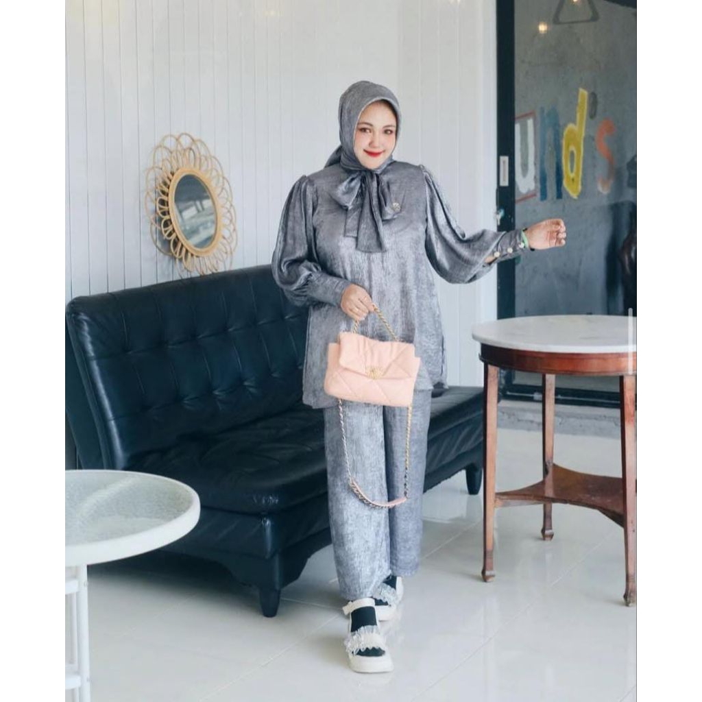 SHELLA SHAUKIA PRELOVED